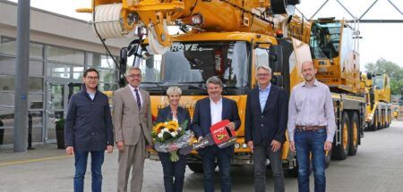 Milestone for Manitowoc’s popular all-terrain crane