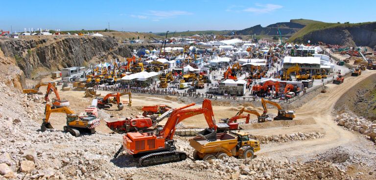 Sunny Hillhead sees record crowds