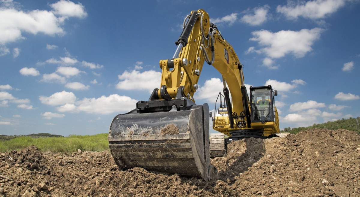 Caterpillar unveils powerful new Cat 352 hydraulic excavator ...