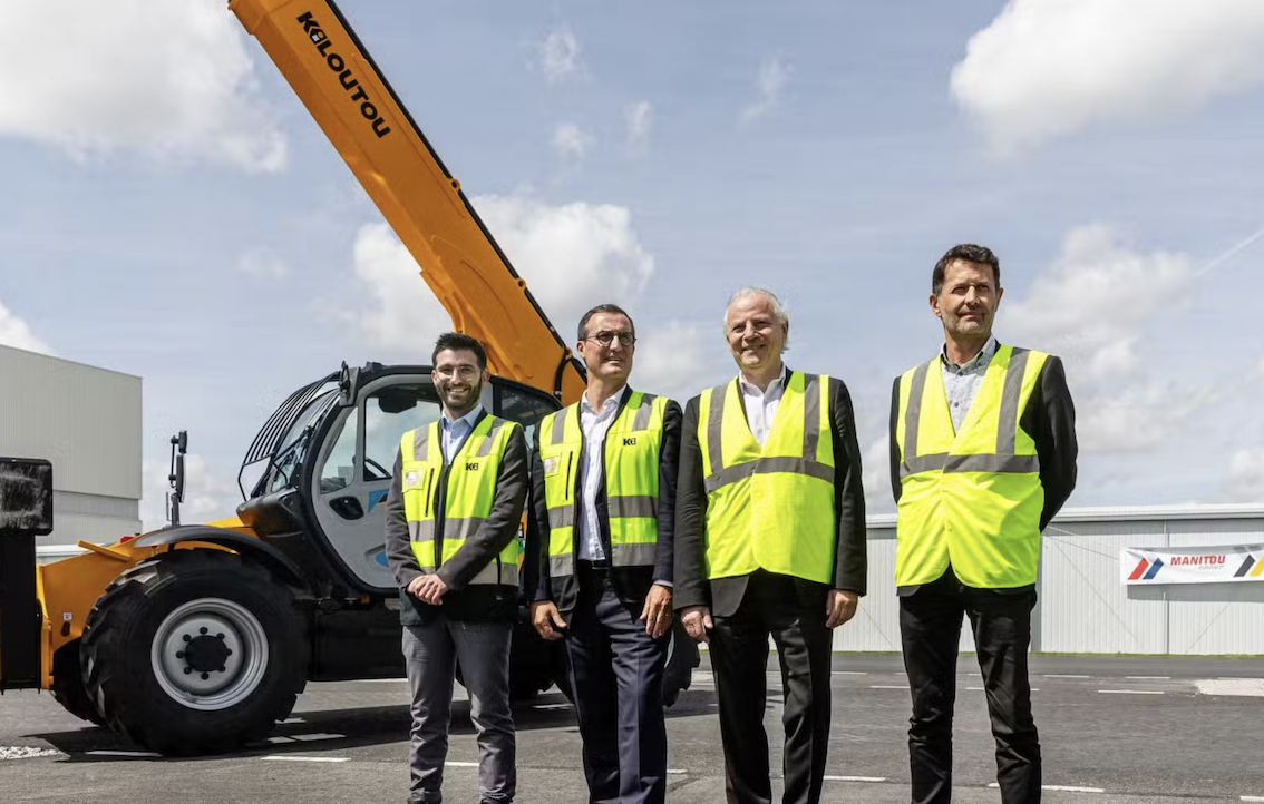 Manitou unveils world's first retrofitted electric telehandler ...