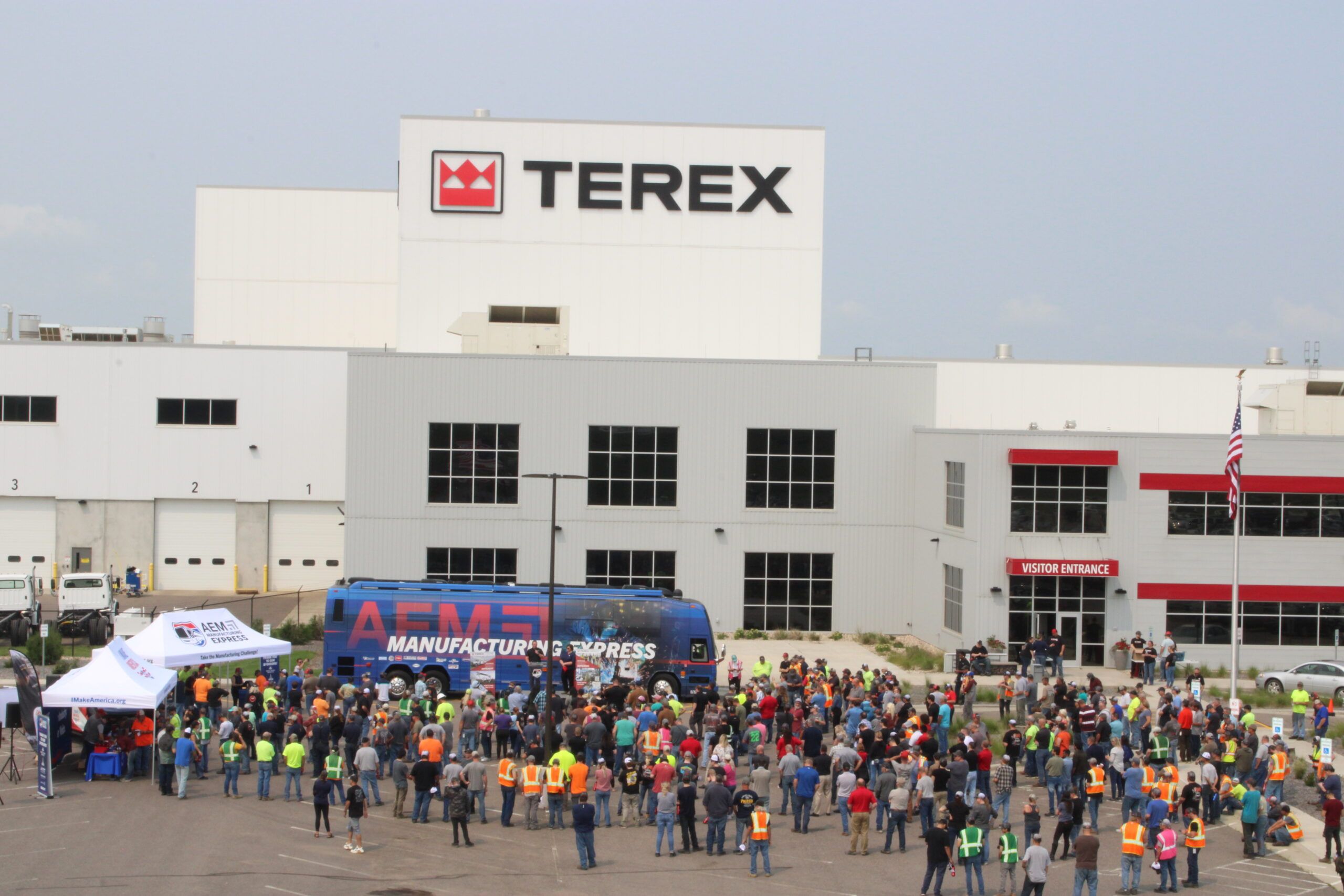 AEM visits Terex Utilities during manufacturing express tour