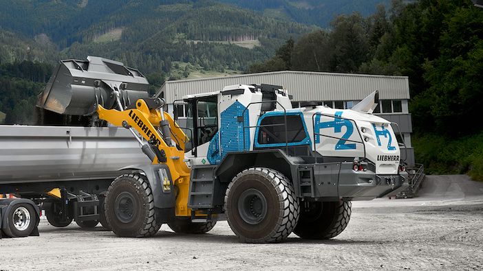 WORLD FIRST: Liebherr unveils large, hydrogen wheel loader