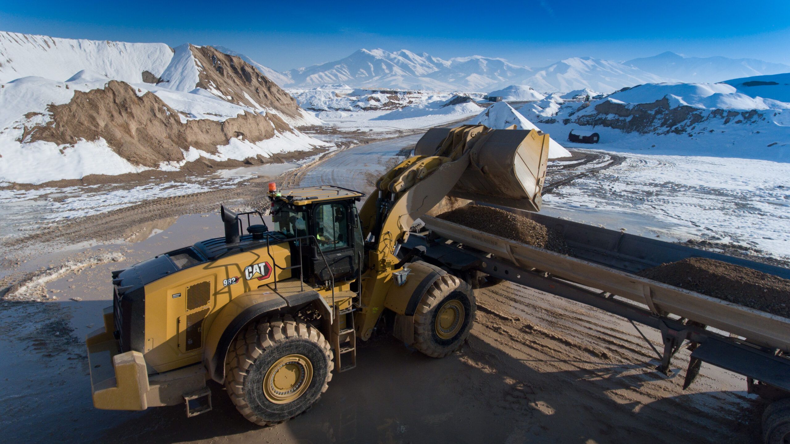 Caterpillar upgrades next generation wheel loaders