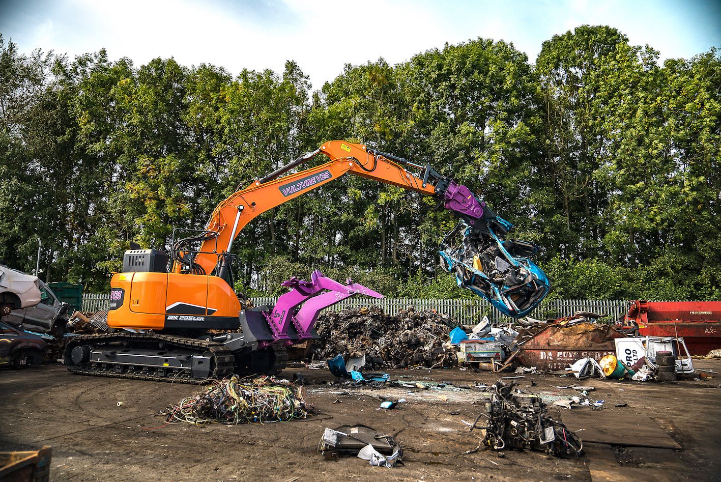 Develon excavator chosen for Vulture 25 vehicle recycling kit