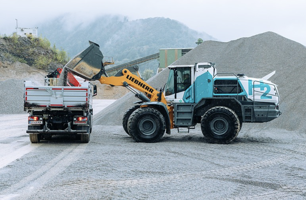 Liebherr and Strabag test hydrogen wheel loader