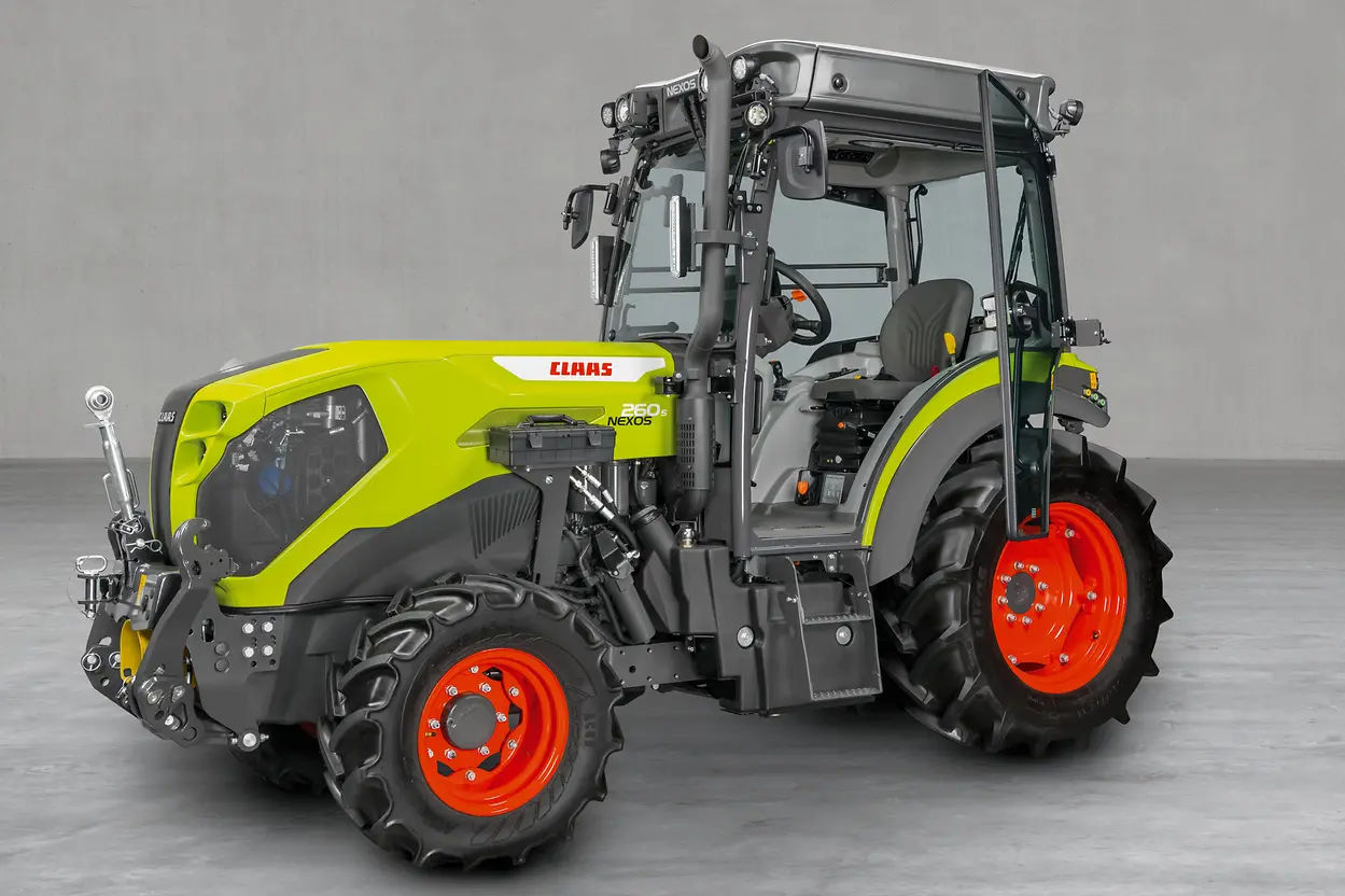 Claas’ Nexos specialised tractors with new four-pillar cab unveiled at EIMA