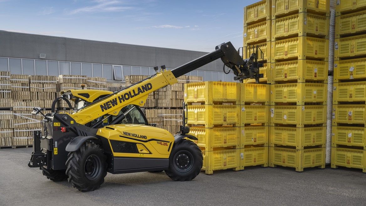 New Holland unveils new compact telehandler