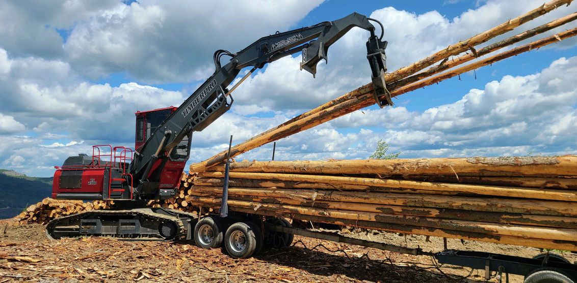 Komatsu launches new TimberPro TN230D log loader
