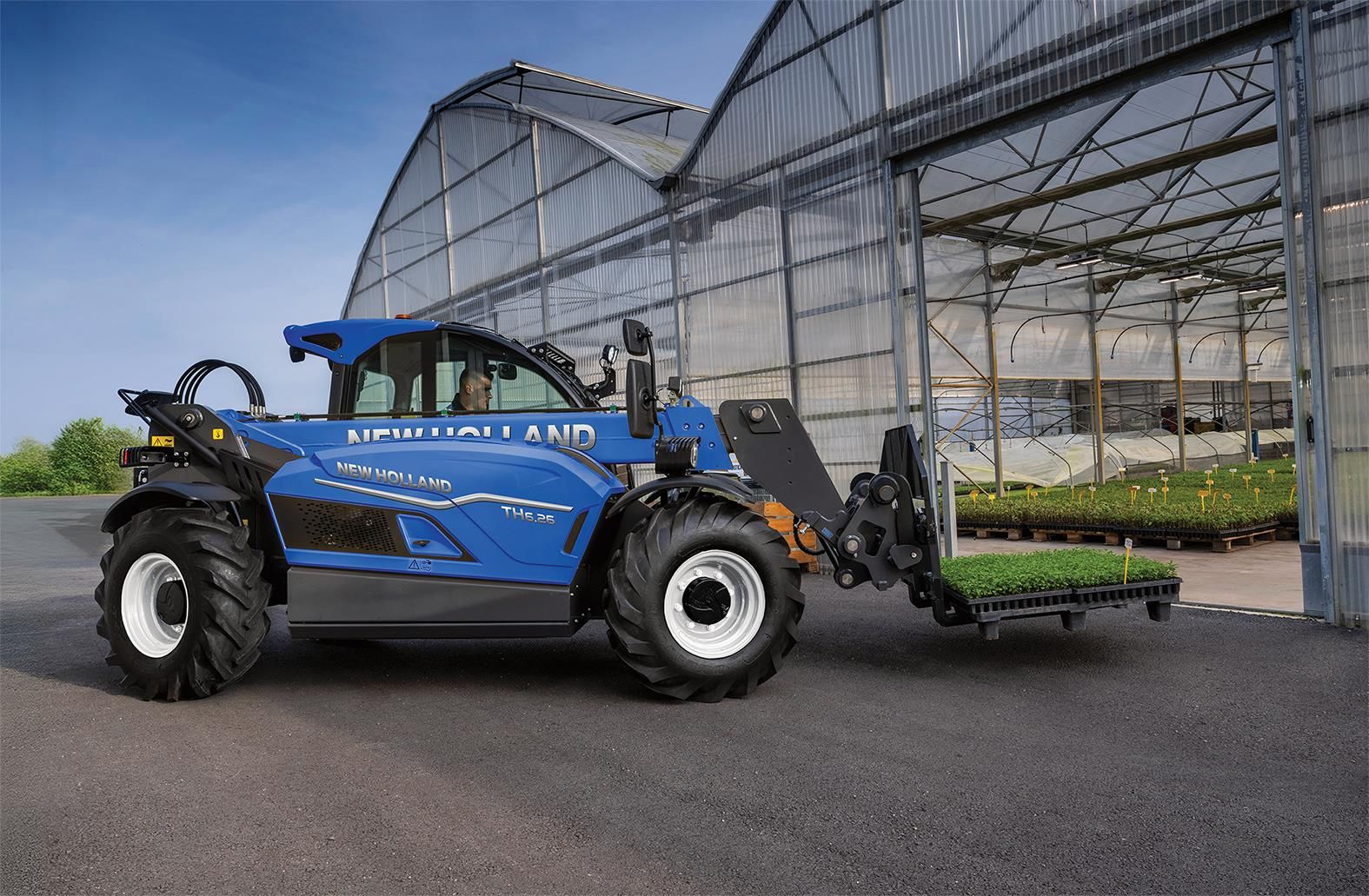 New Holland introduces the new TH6.26 compact telehandler