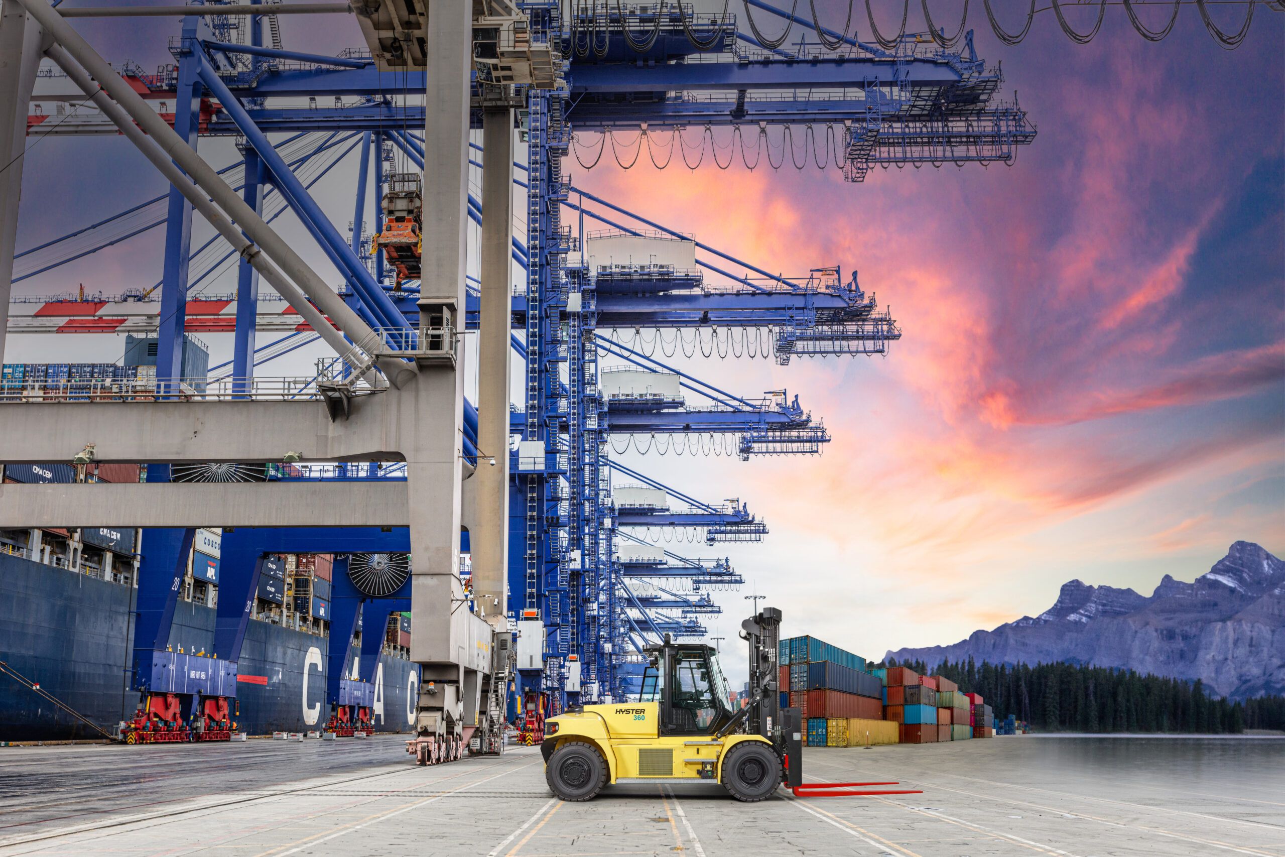 Hyster expands lineup of electric forklifts