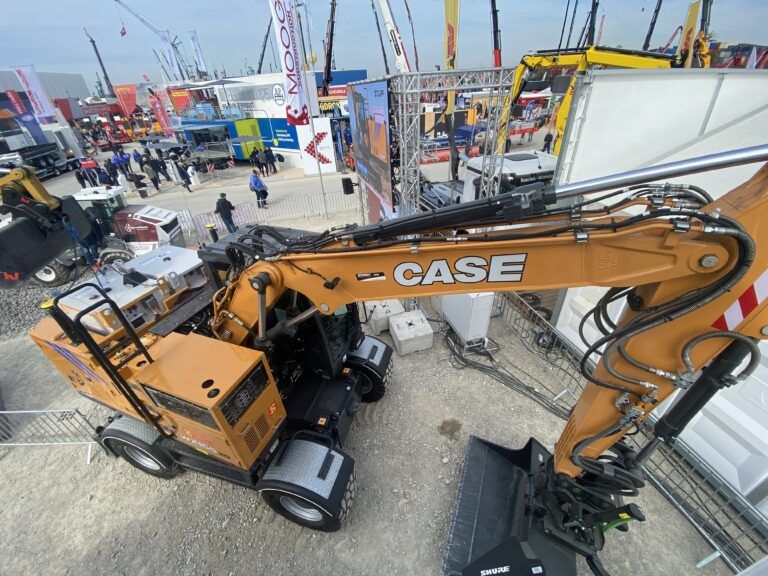 The WX155ZQ wheeled excavator unveiled at Bauma 2025
