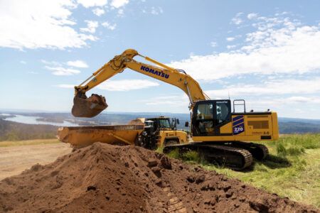 The PC220LCi-12 excavator