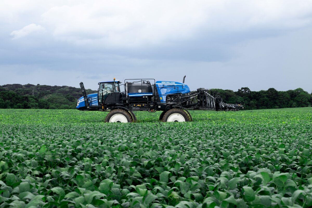 Defensor Company New Holland launches updated defensor self-propelled sprayer range ...