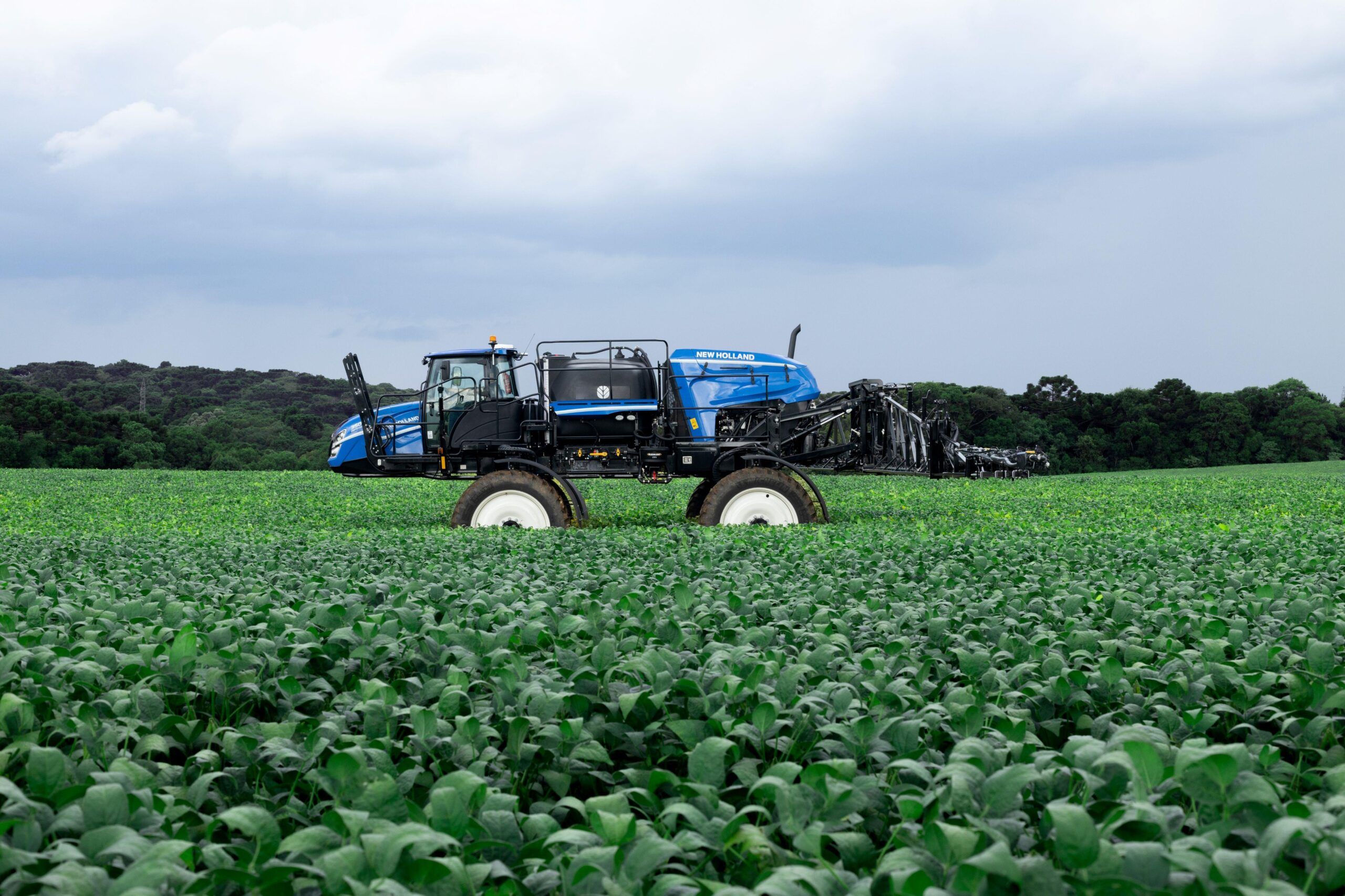 New Holland launches updated defensor self-propelled sprayer range
