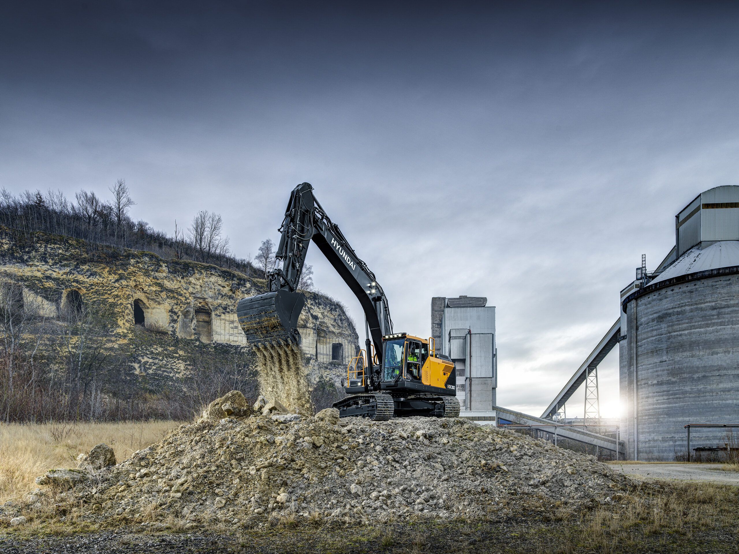 Hyundai Construction Equipment adds HX300L to Next Generation crawler range