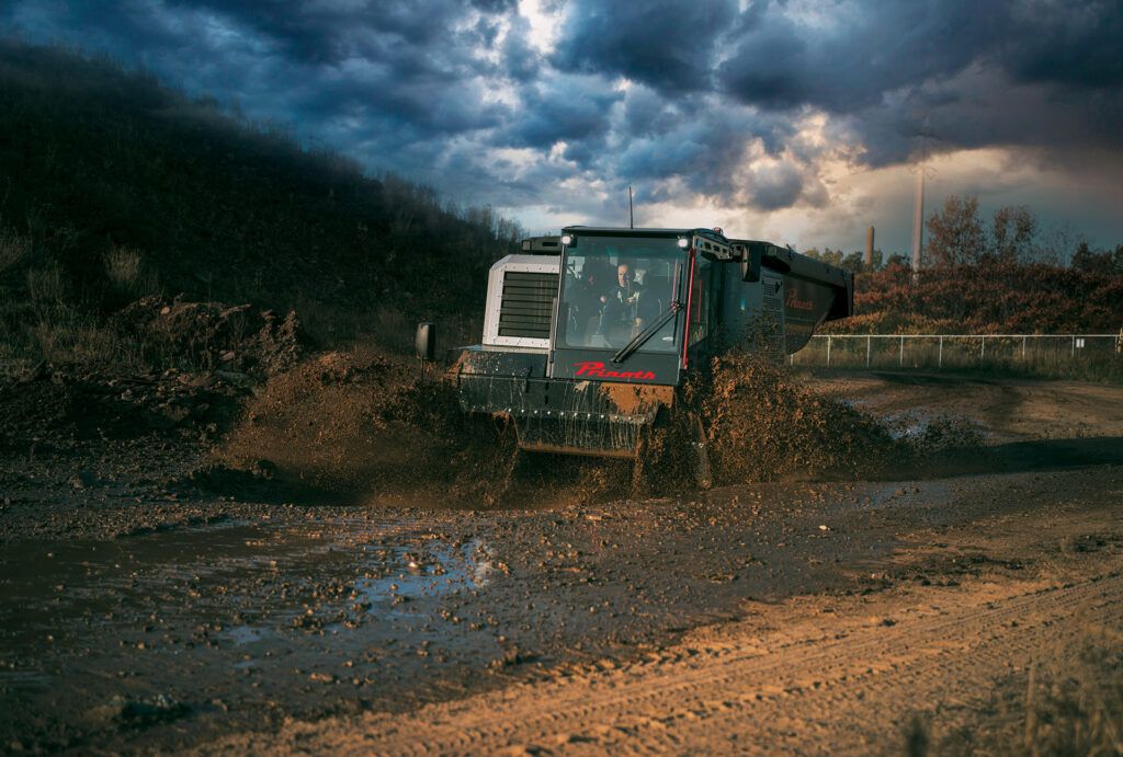 CONEXPO: Prinoth launches Panther T23r rotating crawler carrier