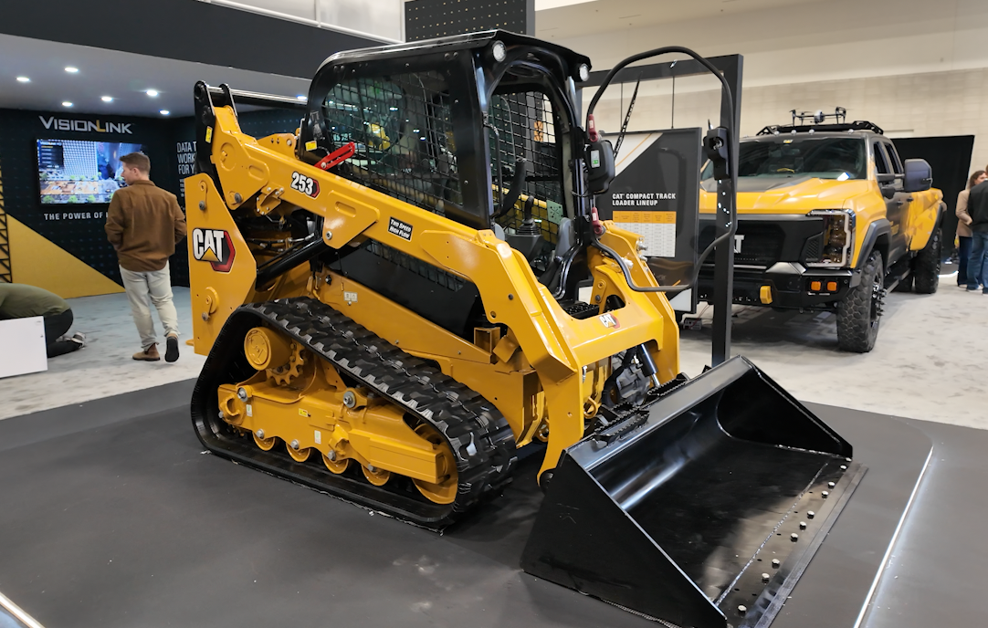 CONEXPO: Caterpillar previews new 253 compact track loader