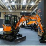 Develon launches Series 9 excavators and wins SaMoTer Innovation Award