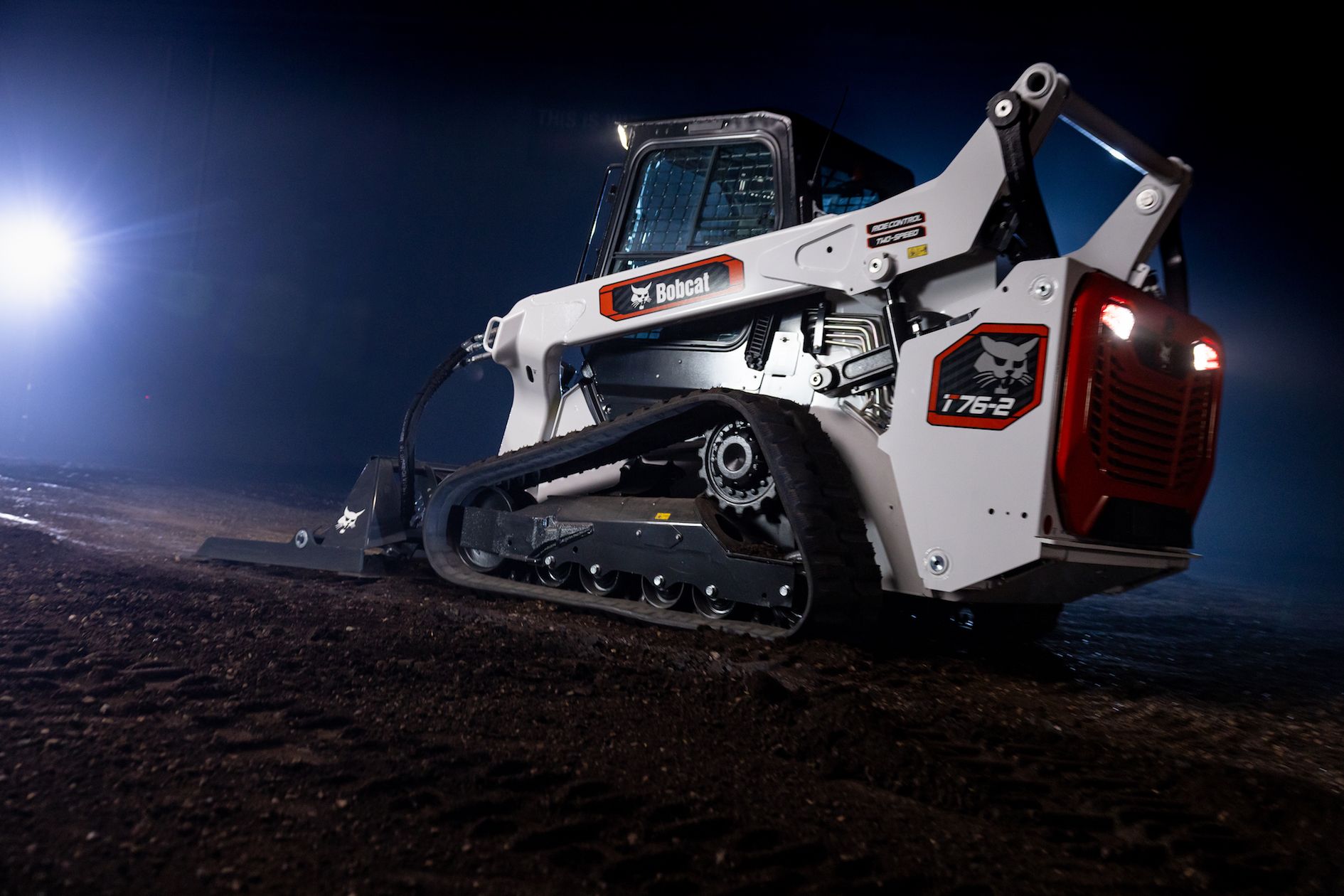 Bobcat unveils next-generation R-Series loaders and new T650 at SaMoTer