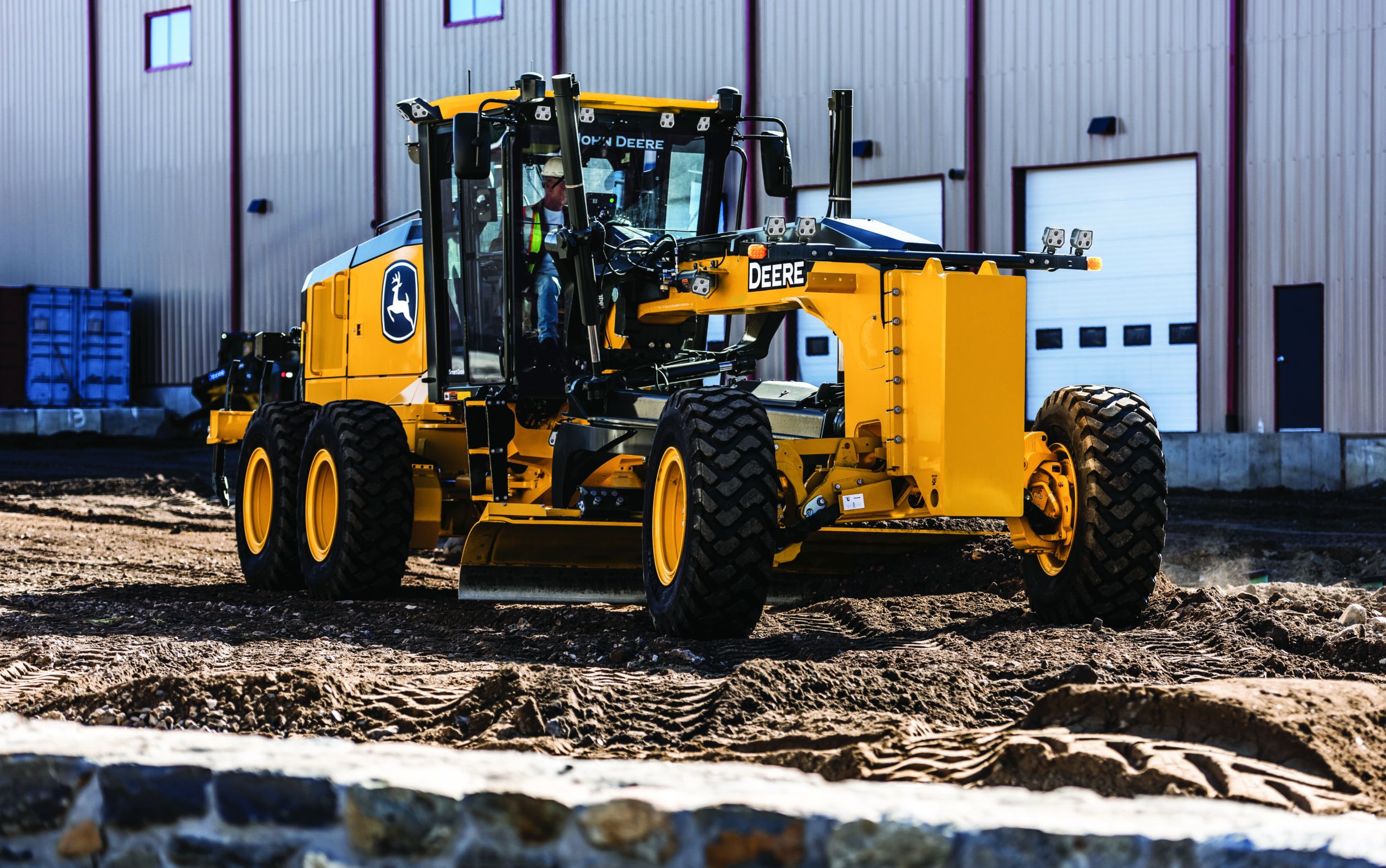 CASE STUDY: John Deere’s P-Tier excavators and SmartGrade motor graders