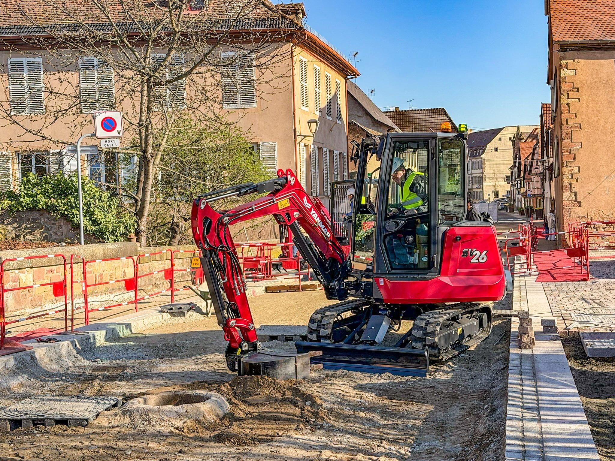 Yanmar introduces SV26-7 and ViO27-7 mini excavators