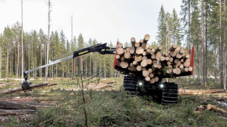 CASE STUDY: Komatsu’s largest product forwarder