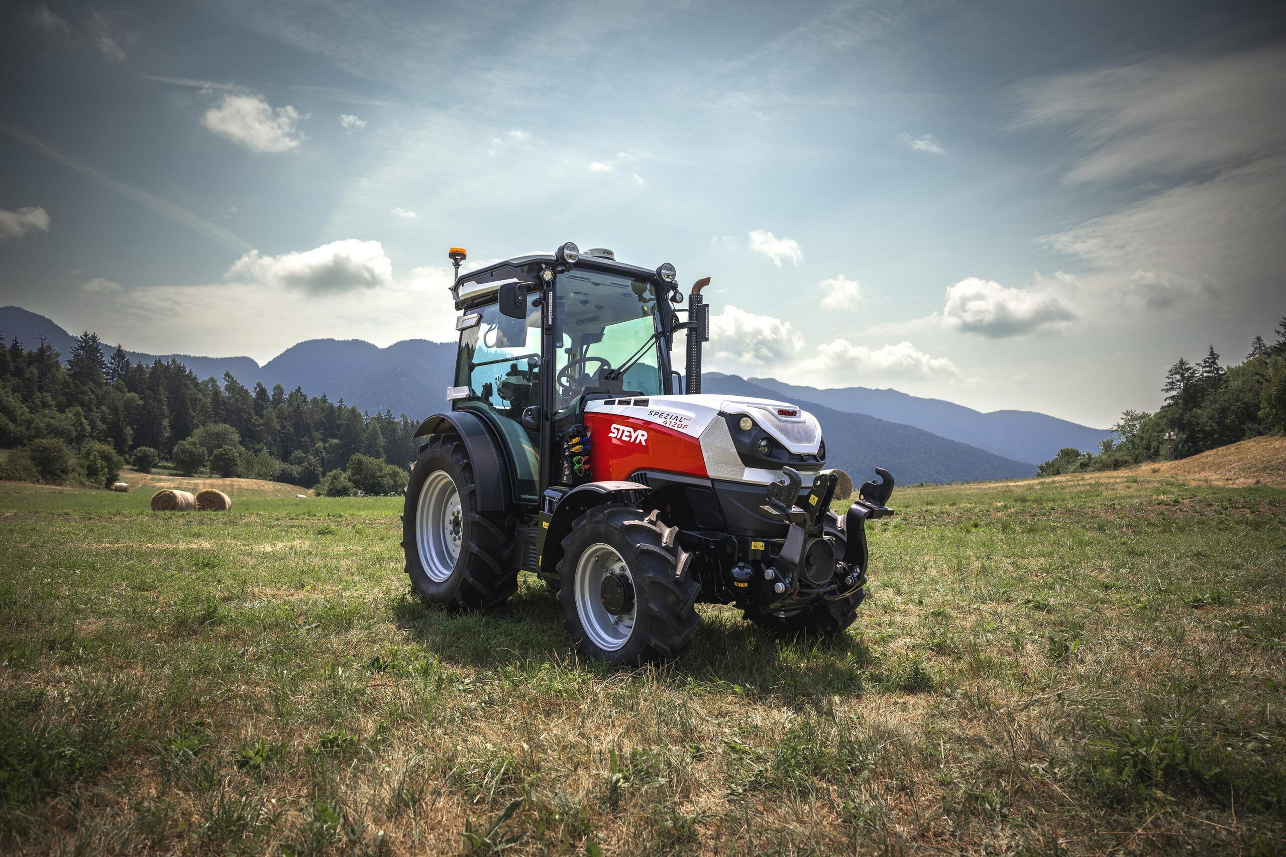 Steyr to present three CVT tractors at EIMA international