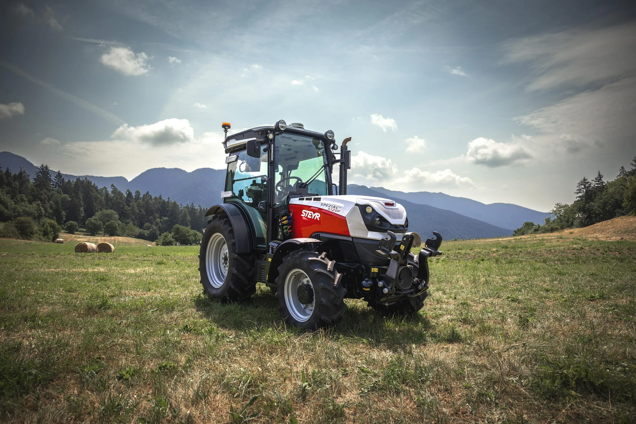 Steyr to present three CVT tractors at EIMA international