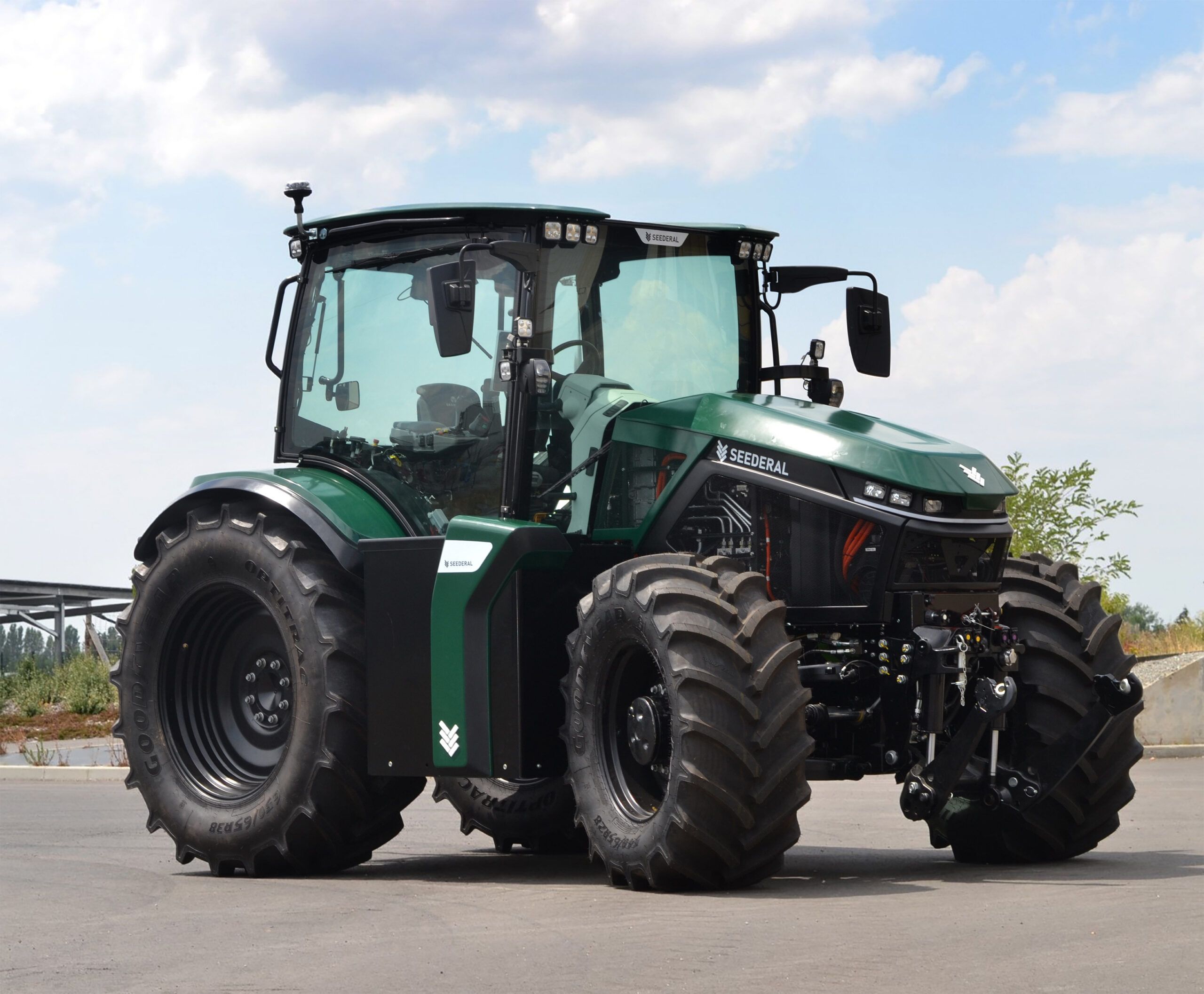 Seederal 160hp electric tractor set for 2028 rollout